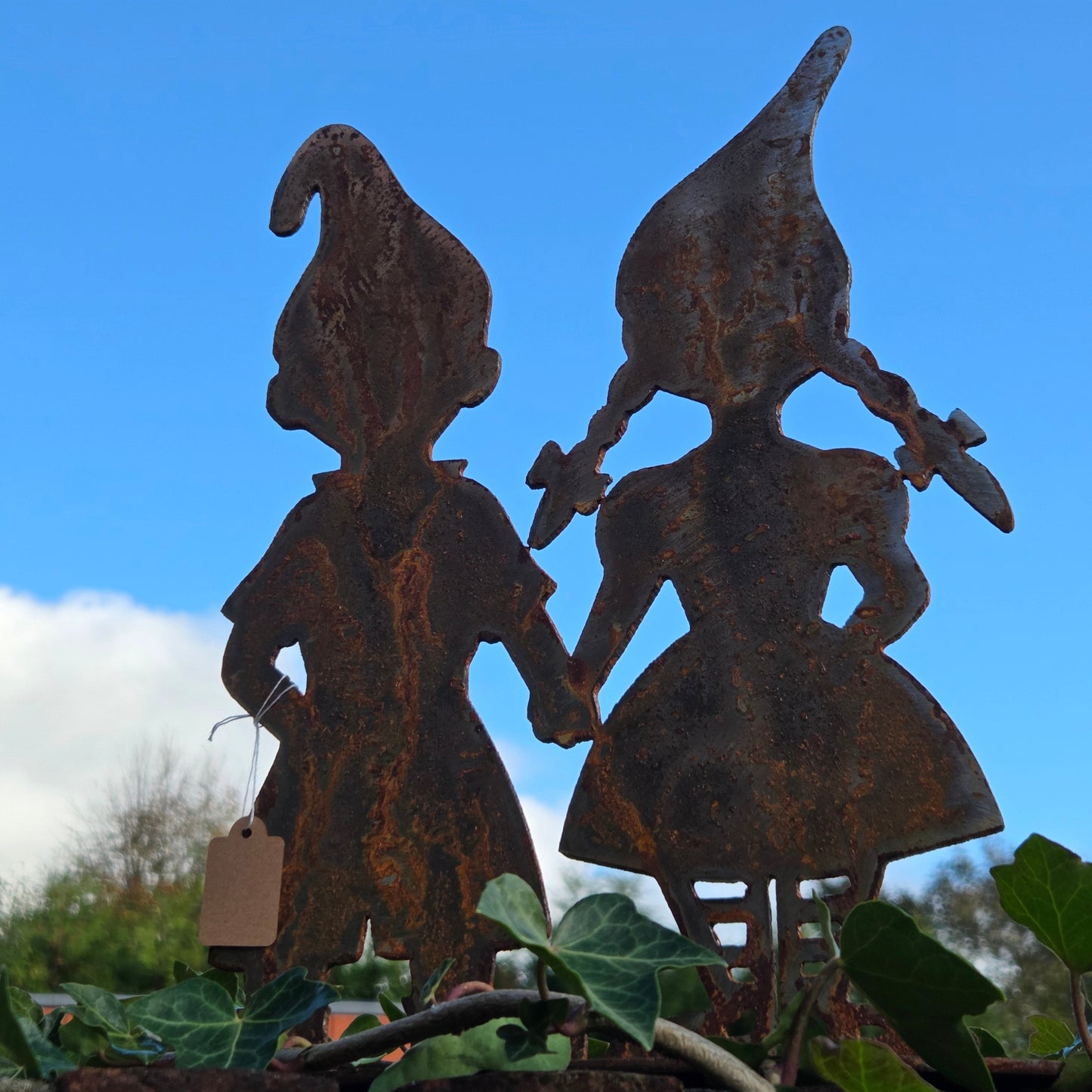 Edelrost Gartenstecker „Wichtelpaar Hand in Hand“