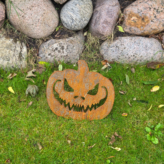 Halloween Kürbis mit finsterem Grinsen